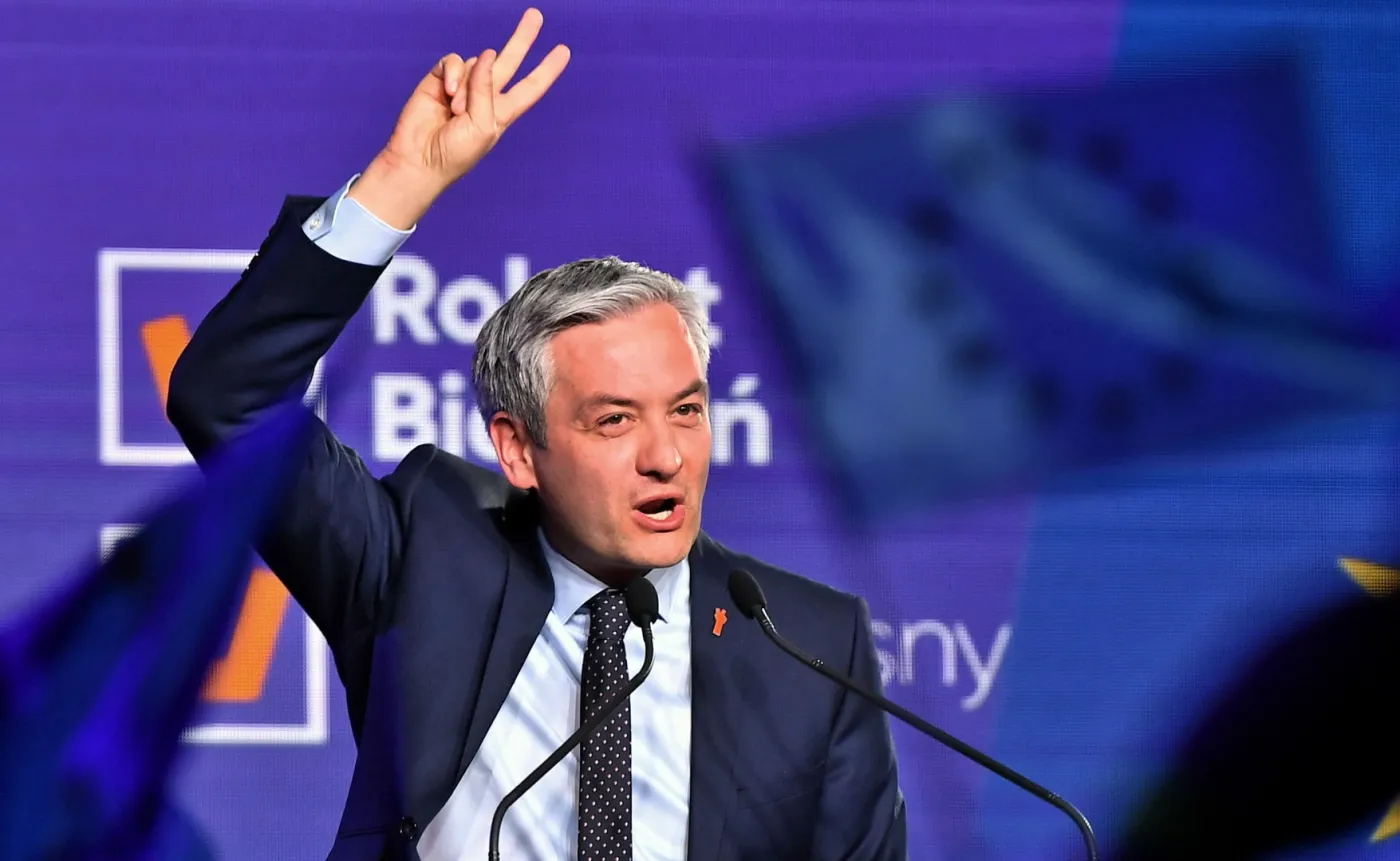 Biedroń do KE i PiS: Idziemy po was. My was dopadniemy