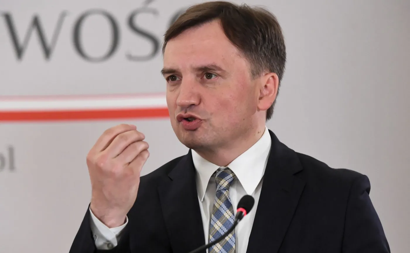 Ziobro wycofuje kontrowersyjną zmianę w art. 212. "Nie chodzi o polityków, ale zwykłych Kowalskich"