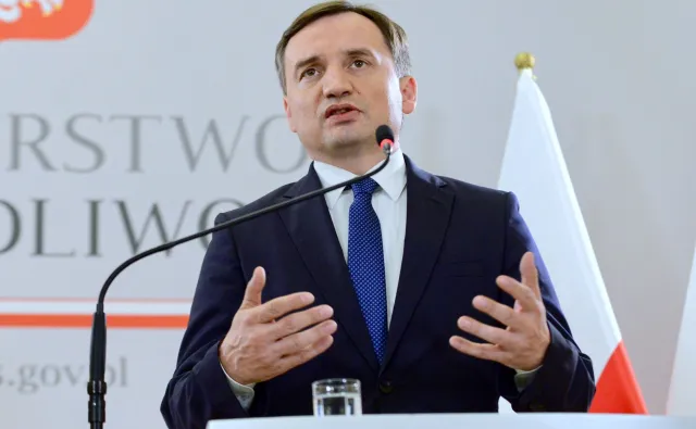 Brutalny gwałt na dworcu kolejowym. Sprawca w rękach policji. Ziobro: Nawet 30 lat więzienia