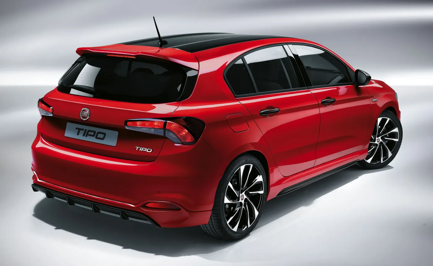 12122556-fiat-tipo-sport.jpg