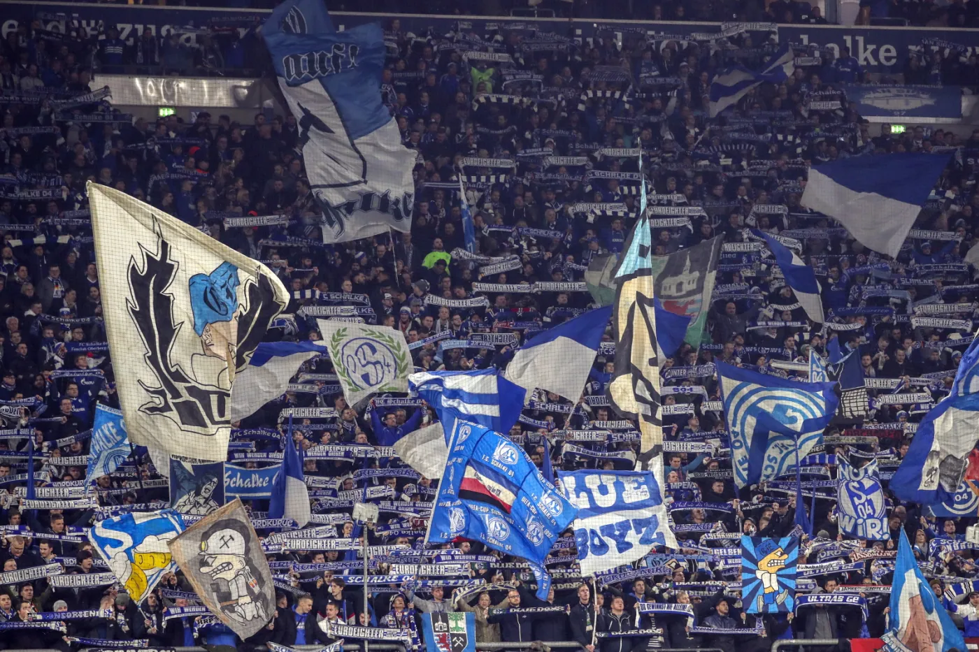 Angielski kibic pobity w Gelsenkirchen walczy o życie. Jego stan lekarze określają jako krytyczny