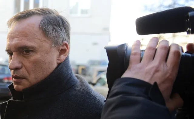 Czarneckiemu puściły nerwy? TVP mówi o "szarży oligarchy", Giertych o "pseudodziennikarzach"