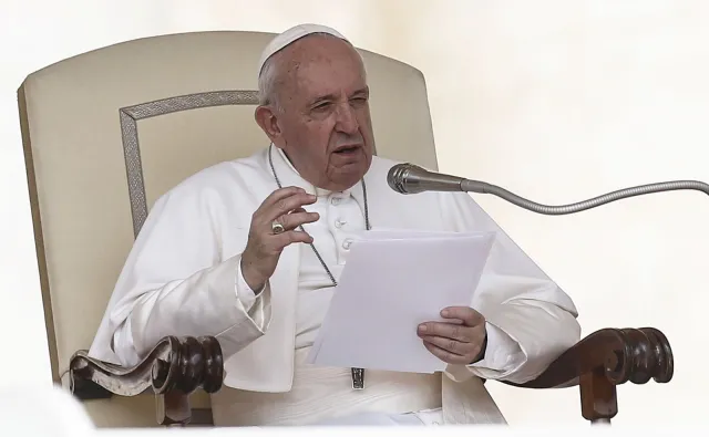 Papież Franciszek: Nie dajmy się zastraszyć tym, którzy nas zniesławiają