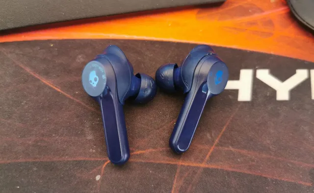 Słuchawki całkowicie bez kabli, które nie zrujnują budżetu. Oto Skullcandy Indy