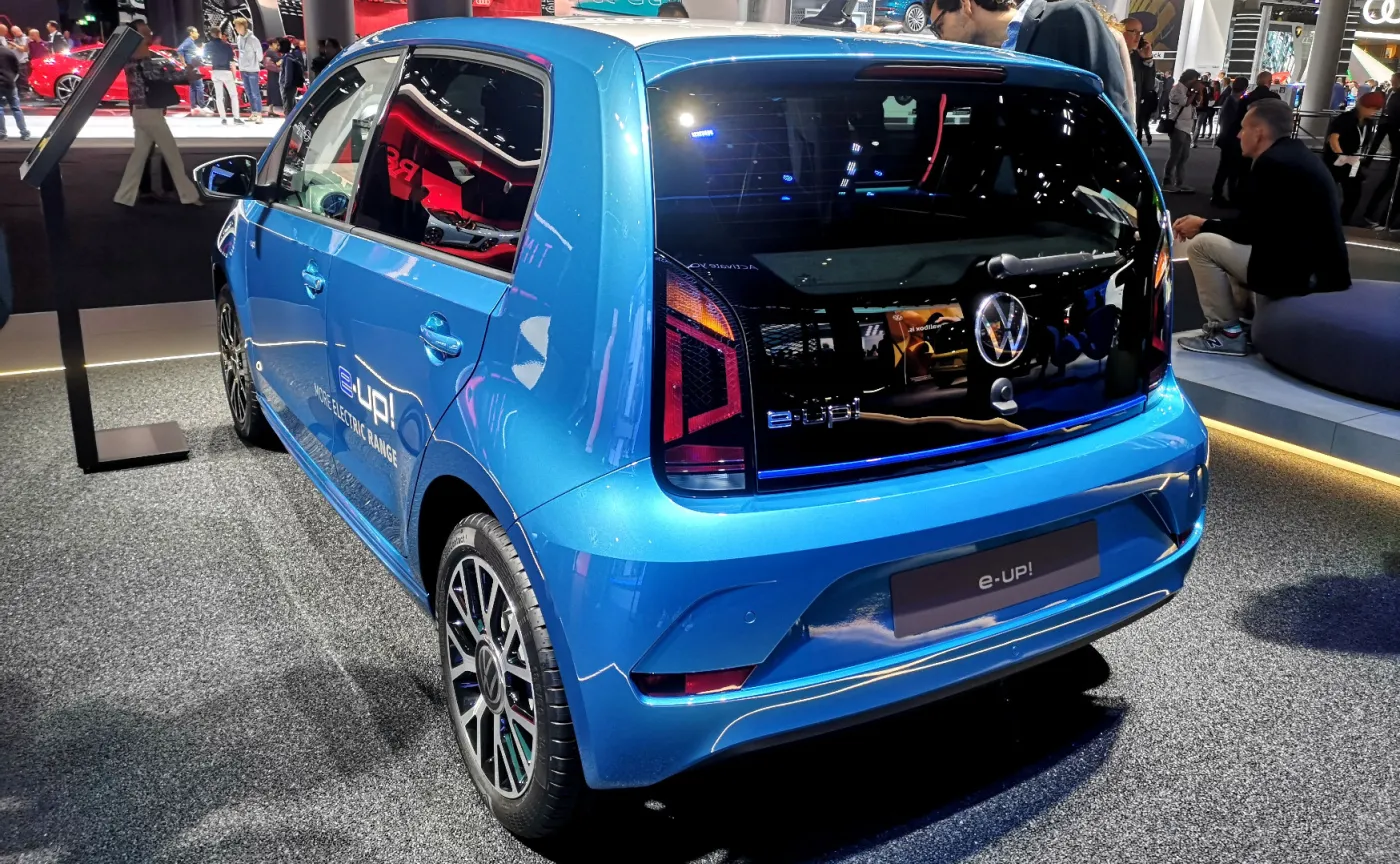 12641074-volkswagen-eup.jpg