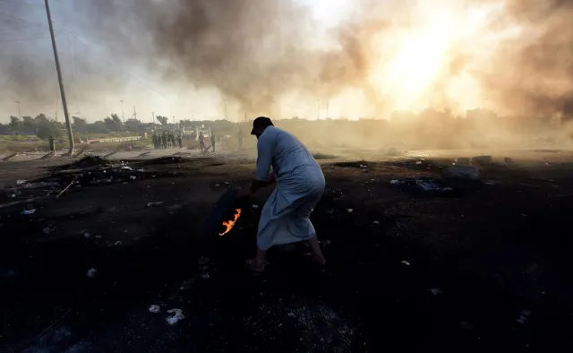 Wielkie protesty antyrządowe w Iraku. Setki rannych, kilkadziesiąt ofiar śmiertelnych