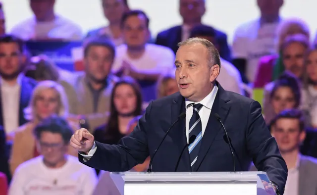 Ostre wystąpienia na konwencji Koalicji Obywatelskiej. "Starszy, oderwany od rzeczywistości człowiek straci władzę"