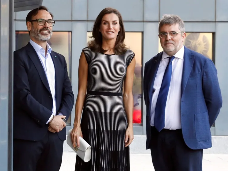 Trudno z nią konkurować w kwestii wyglądu. Zachwycające looki królowej Letizii dzień po dniu. FOTO