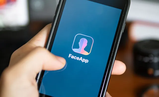 FaceApp, czyli jaka jest prawda? "Nie każdy rosyjski informatyk jest kumplem Putina"