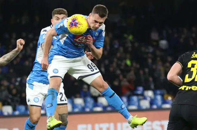 Liga włoska: Milik trafił do bramki Interu. Fatalny błąd Mereta [WIDEO]