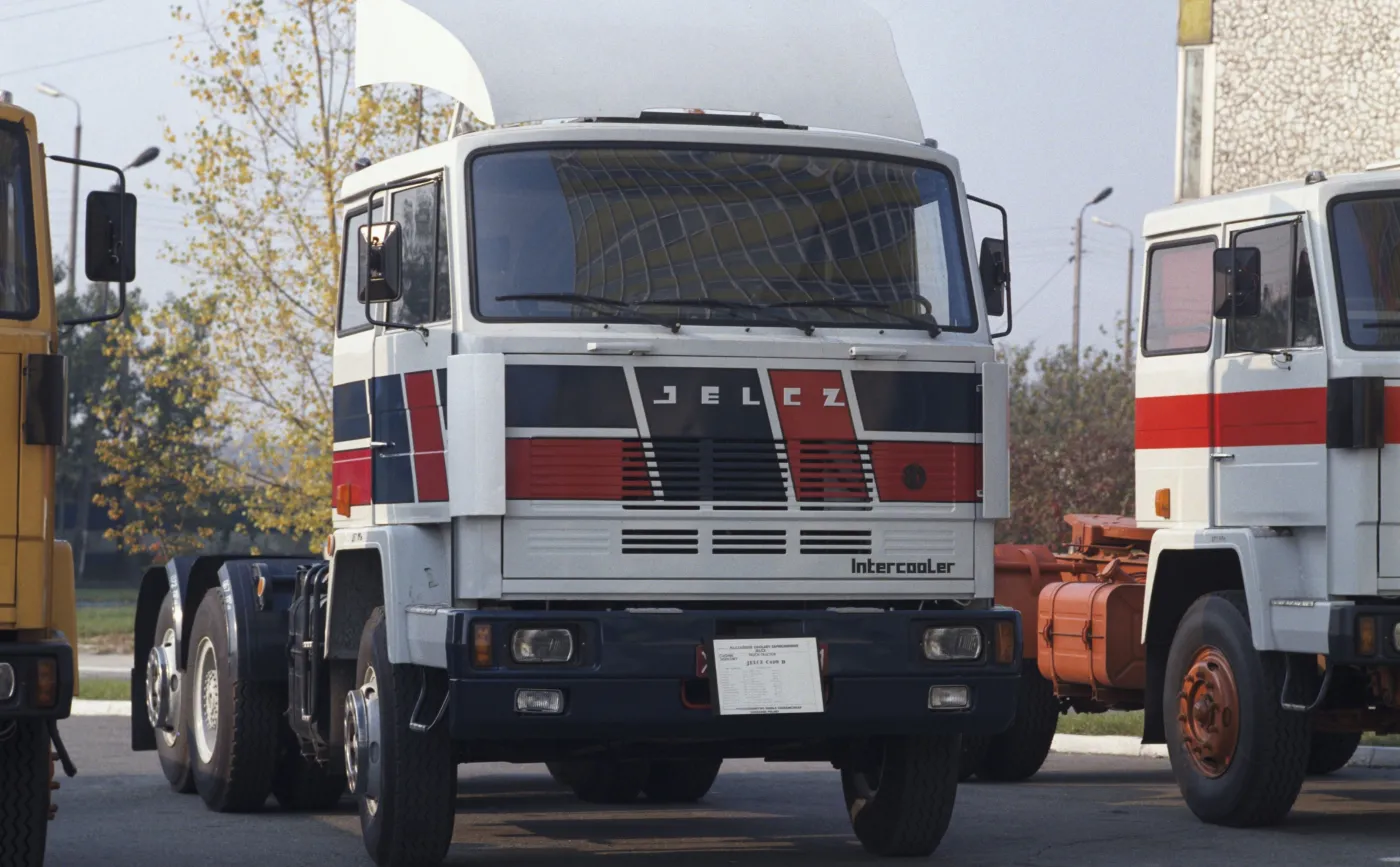 Kradzież ciągnika siodłowego z naczepą o wartości blisko miliona złotych. Podejrzewany 37-latek z lubelskiej firmy