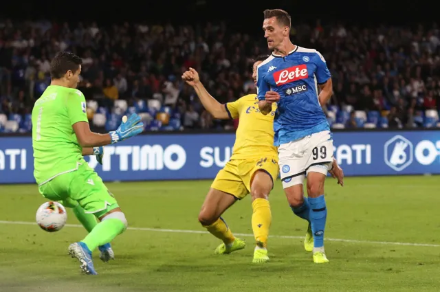 Liga włoska: Milik poprowadził Napoli do zwycięstwa. Strzelił dwa gole w meczu z Veroną [WIDEO]