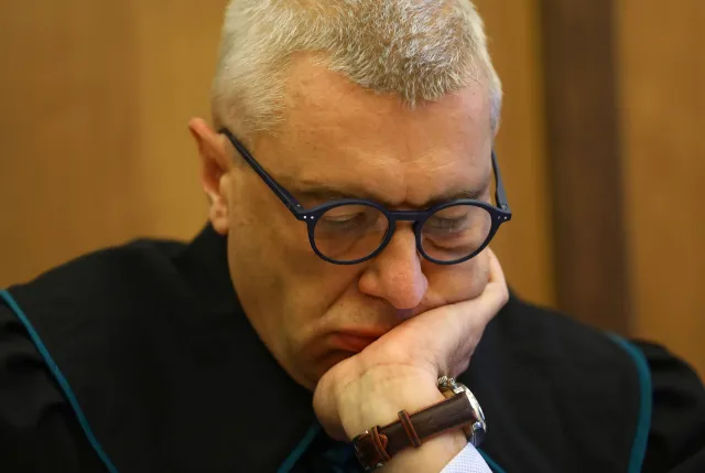 Jest dochodzenie dyscyplinarne w sprawie mec. Giertycha. W tle afera maseczkowa