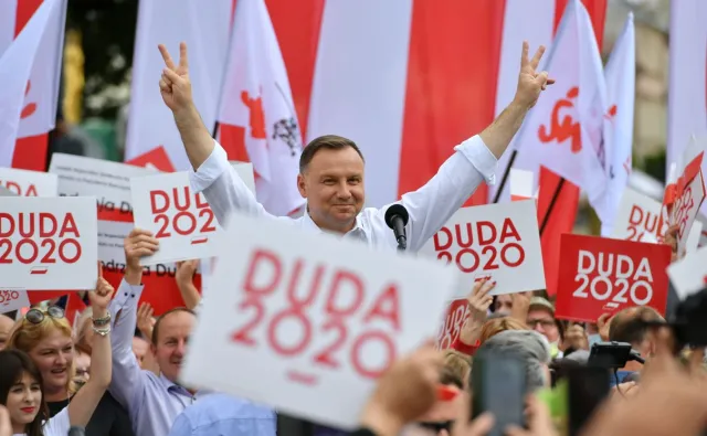Afera o LGBT eskaluje. Prezydent Duda w swojej obronie przytacza słowa Jana Pawła II