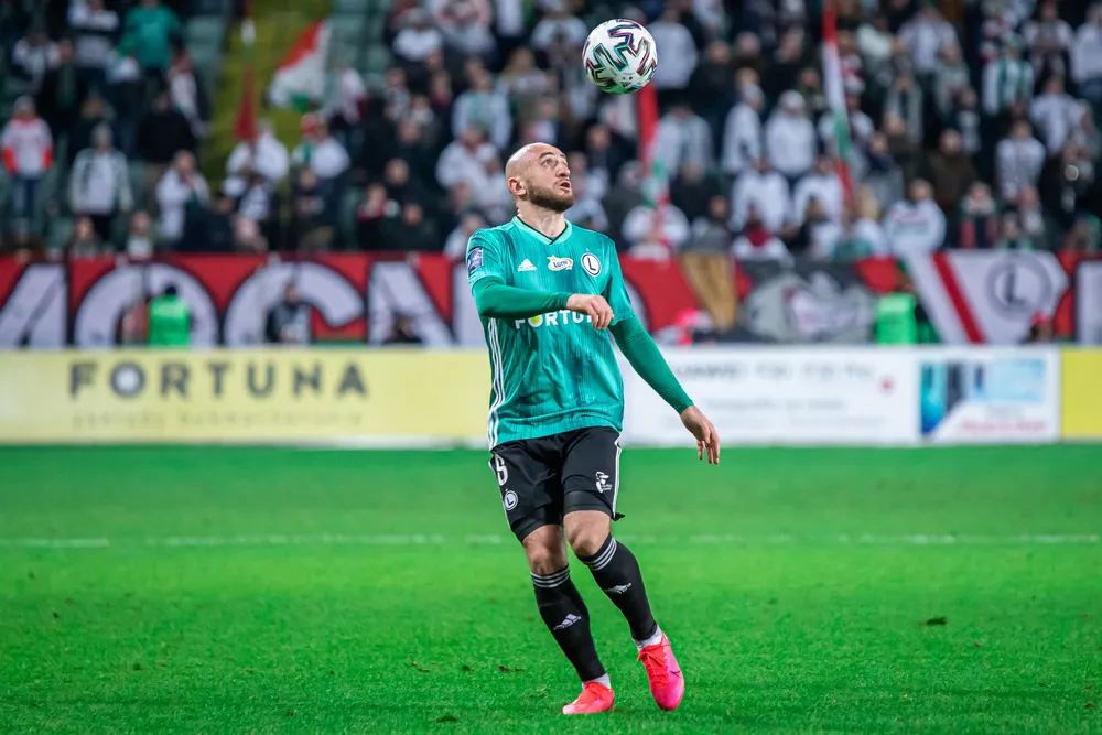 Legia Warszawa punkt od odzyskania mistrzostwa Polski. W Poznaniu wystarczy jej remis