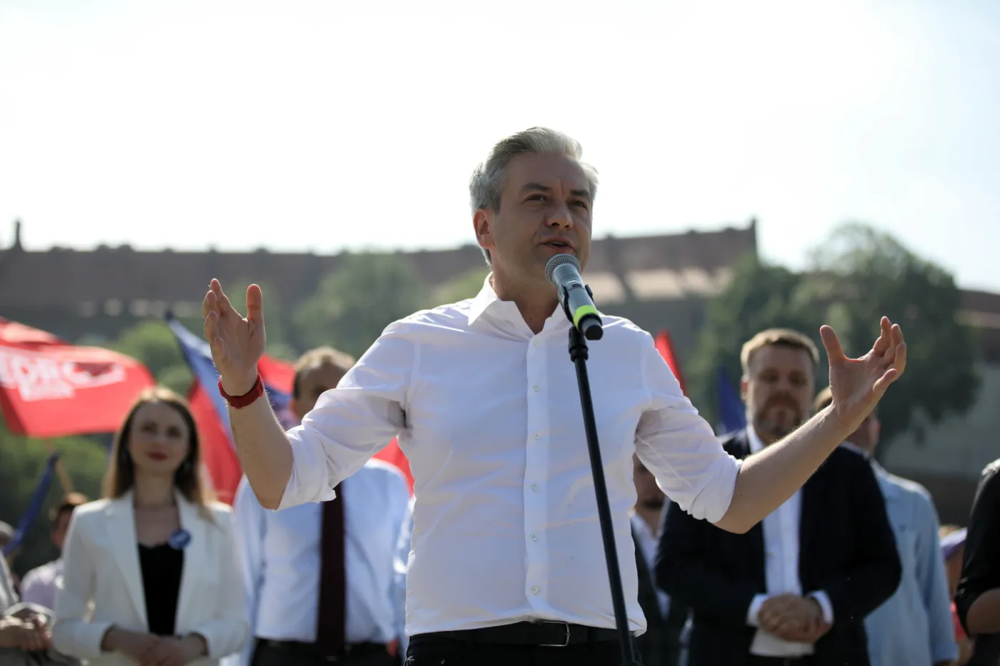 Biedroń: Politycy rządzący dzielą nas, jak nigdy do tej pory