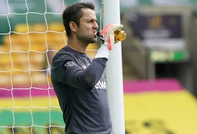 Fabiański "zamurował" bramkę. Norwich pierwszym spadkowiczem