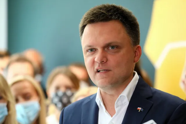 Hołownia nie rezygnuje z objazdu po Polsce. "Nie będzie prowadził agitacji wyborczej"