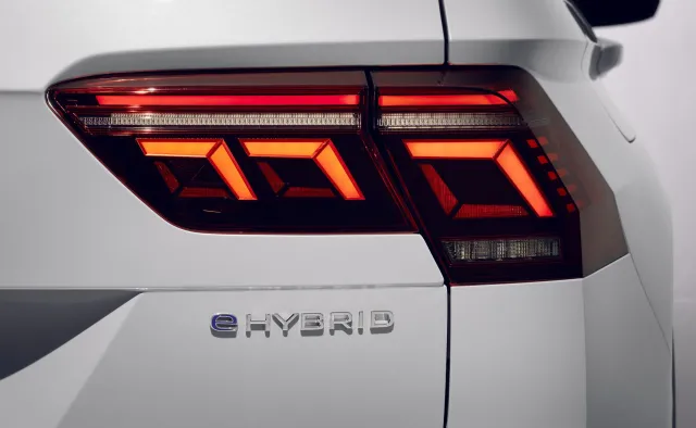 Nowy Volkswagen Tiguan już w Polsce. Tańszy, lepiej wyposażony i pojedzie nawet 130 km/h na prąd