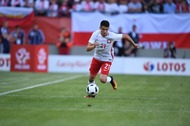 Bartosz Kapustka rozmienia swój talent na drobne. Będzie grał w drugiej lidze belgijskiej