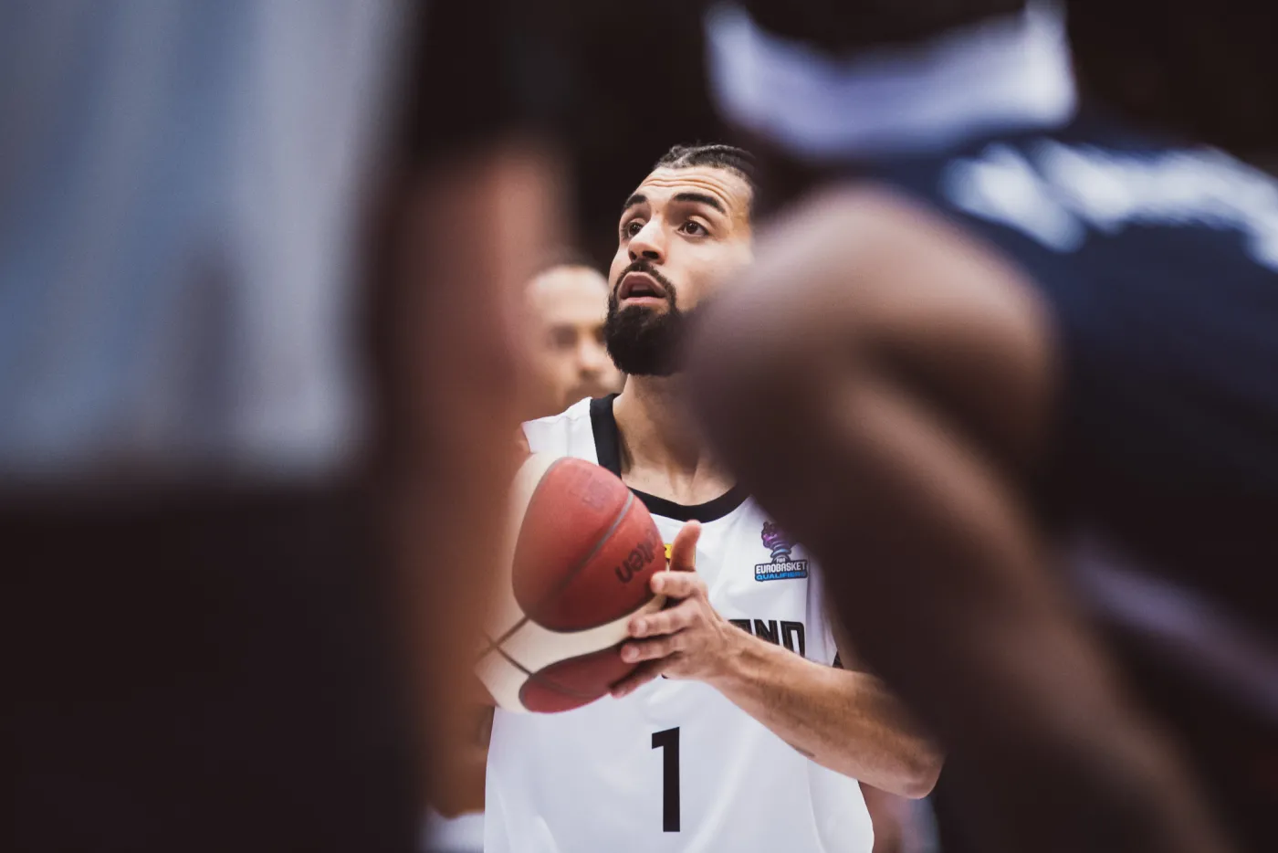 Niemiecki klub zwolnił koszykarza za udział w protestach w Berlinie