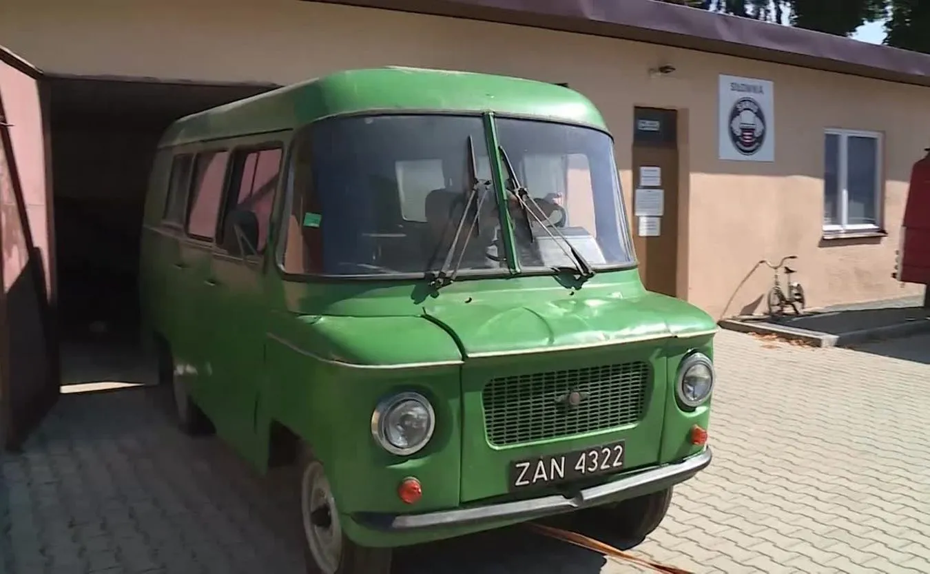 Sto tysięcy złotych za 33-letnią Nysę. Na liczniku ma 78 tysięcy kilometrów i wielu fanów [WIDEO]