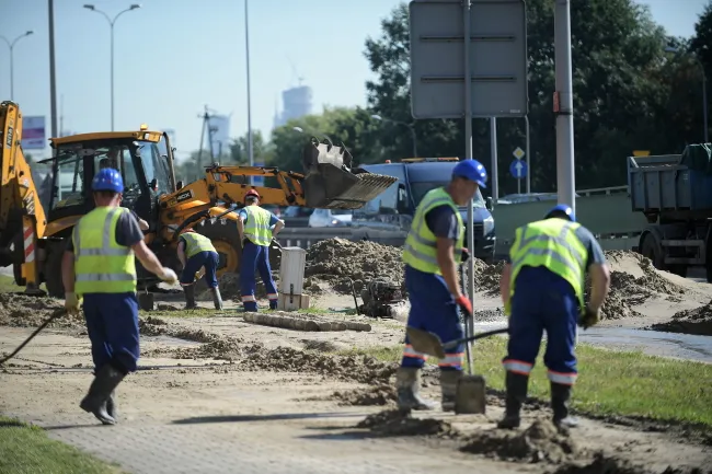 Awaria wodociągowa w Warszawie. "Doszło do gigantycznego rozszczelnienia rury"