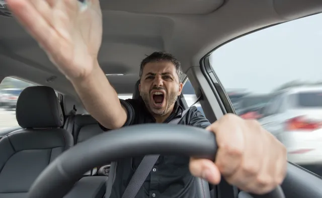 Kierowcy BMW agresywniejsi od innych? Oto cała prawda o Polakach na drodze