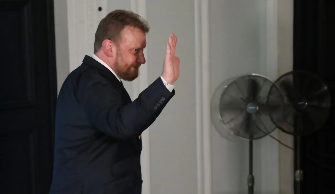 Dymisja Szumowskiego. "Zachowuje się jak kapitan pirackiego statku, który opuszcza pokład"