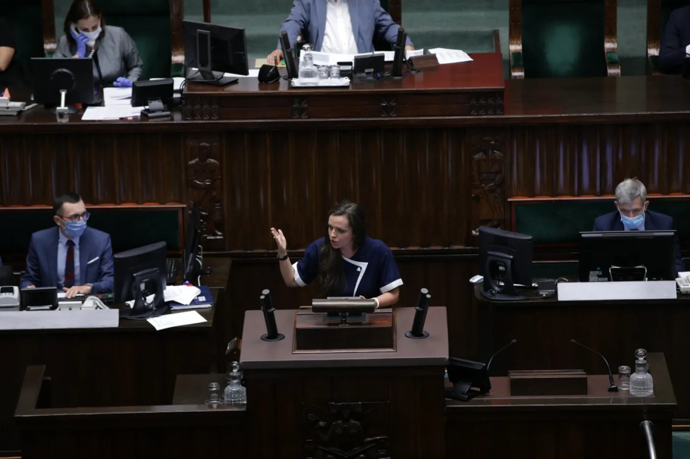 Burza w KO. Borowczak mówi o "nielojalnych spadochroniarzach". Ostra ODPOWIEDŹ Jachiry