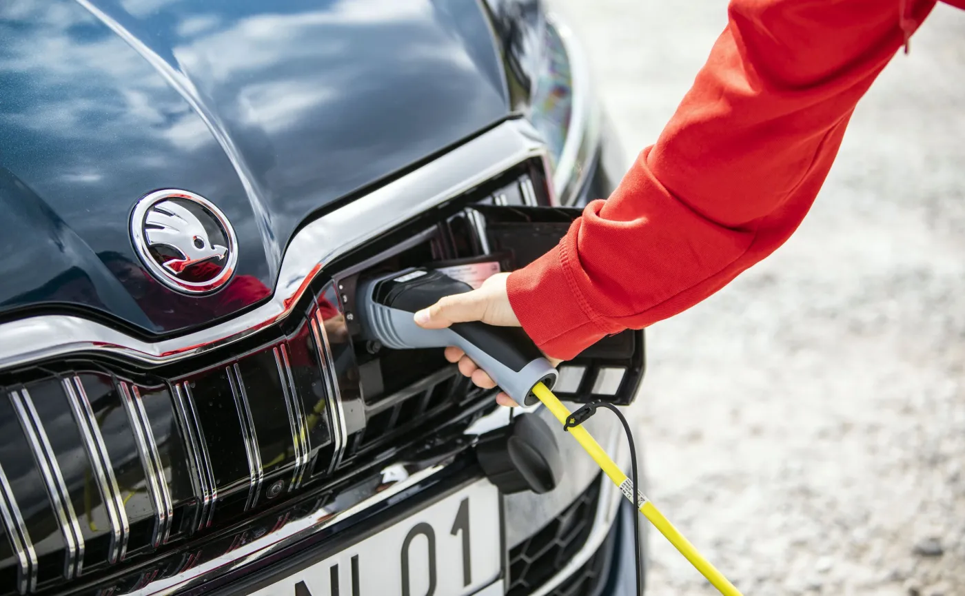 Skoda Superb iV przejedzie 5 tys. km za darmo. Jakim cudem? Sprawdziliśmy