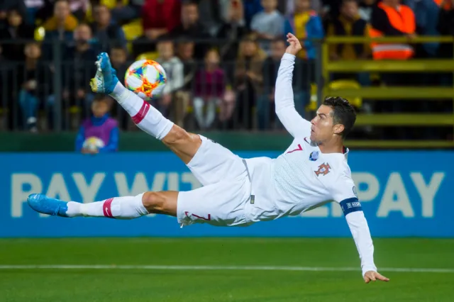 Cristiano Ronaldo nie zamieni hoteli w szpitale. Jego były szwagier kłamał