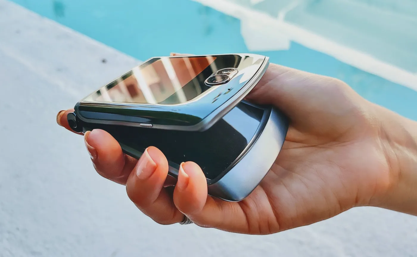 motorola-razr-5g-28201214.jpg