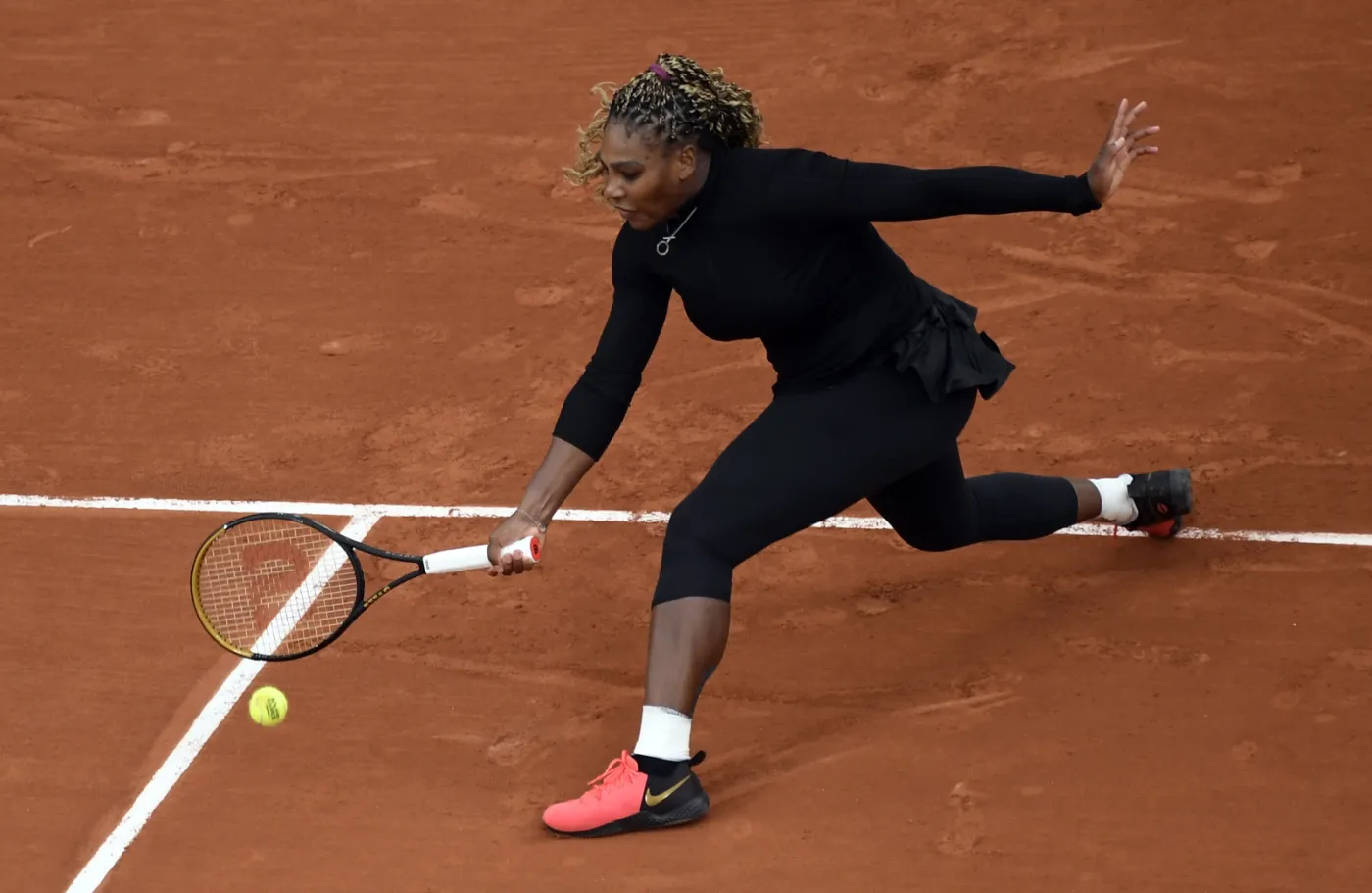 Serena Williams w drugiej rundzie French Open, teraz Pironkowa