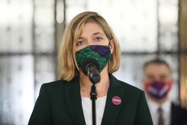 Biejat bije na alarm: Rząd tylnymi drzwiami próbuje zaostrzyć prawo aborcyjne