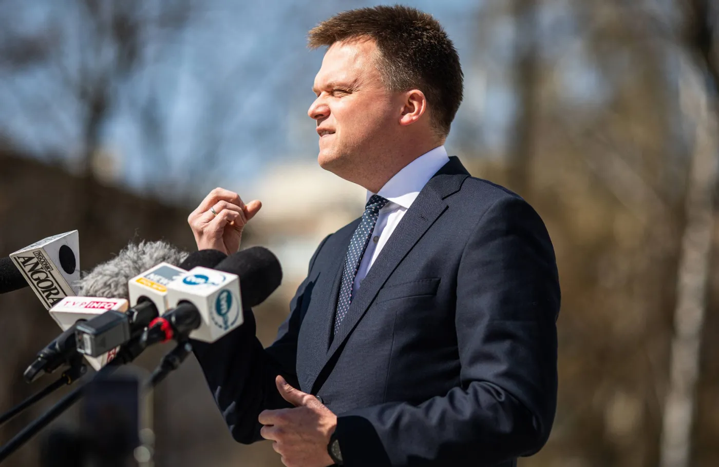 Dwucyfrowy debiut Ruchu Hołowni. Najnowszy SONDAŻ wyborczy