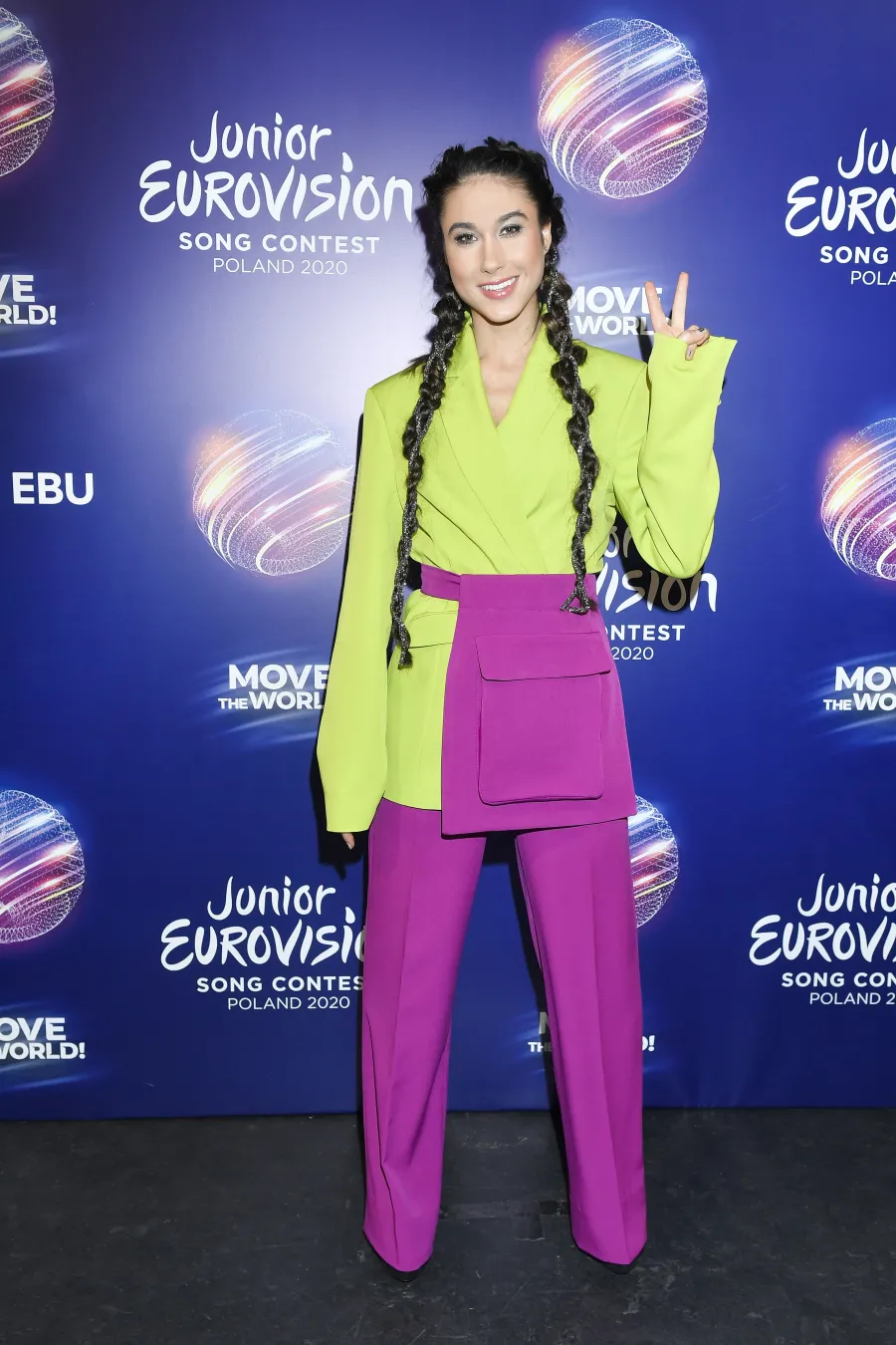 Internauci krytykują Idę Nowakowską. "Praca w TVP ważniejsza od honoru?"