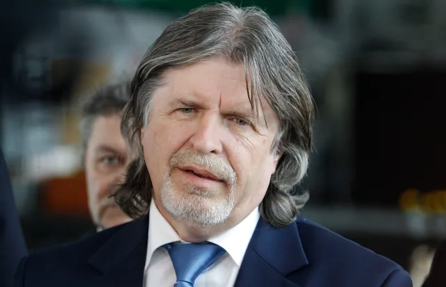 Sośnierz: Możliwe, że przeholowaliśmy ze szpitalami tymczasowymi [WIDEO]