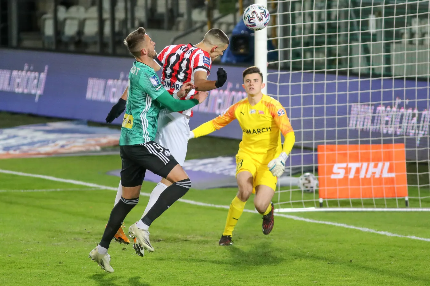 Legia nie zmarnowała szansy. Mistrzowie Polski na pierwszym miejscu w tabeli