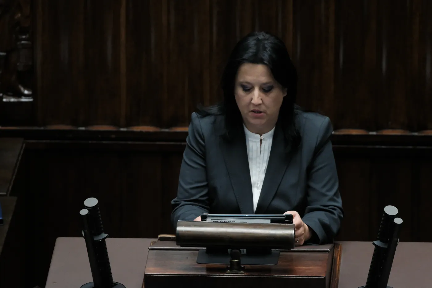 Rzeczniczka PiS: Niektórzy uznali, że mandat poselski daje prawo do atakowania policjantów