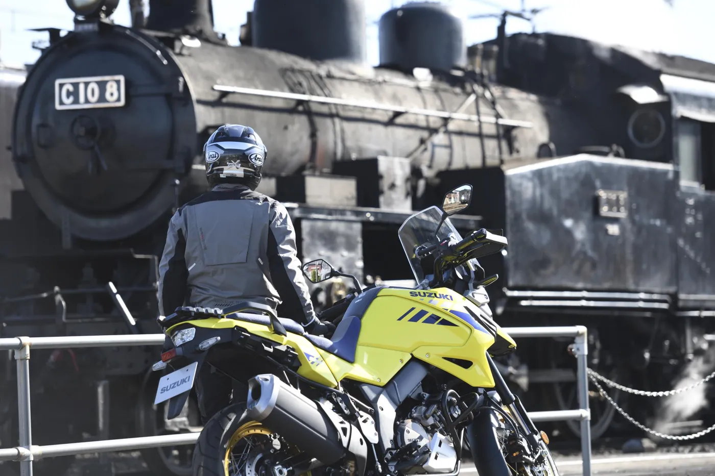 suzuki-dl-1050xt-28329367.jpg
