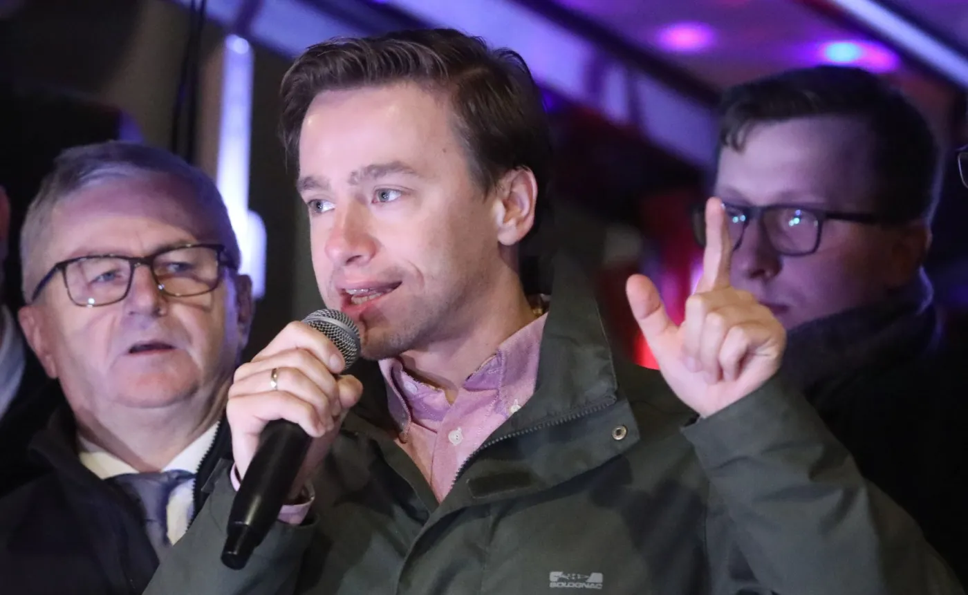 Bosak: Czy taka rzecz według polskiego prawa nie nazywa się stanem nadzwyczajnym?