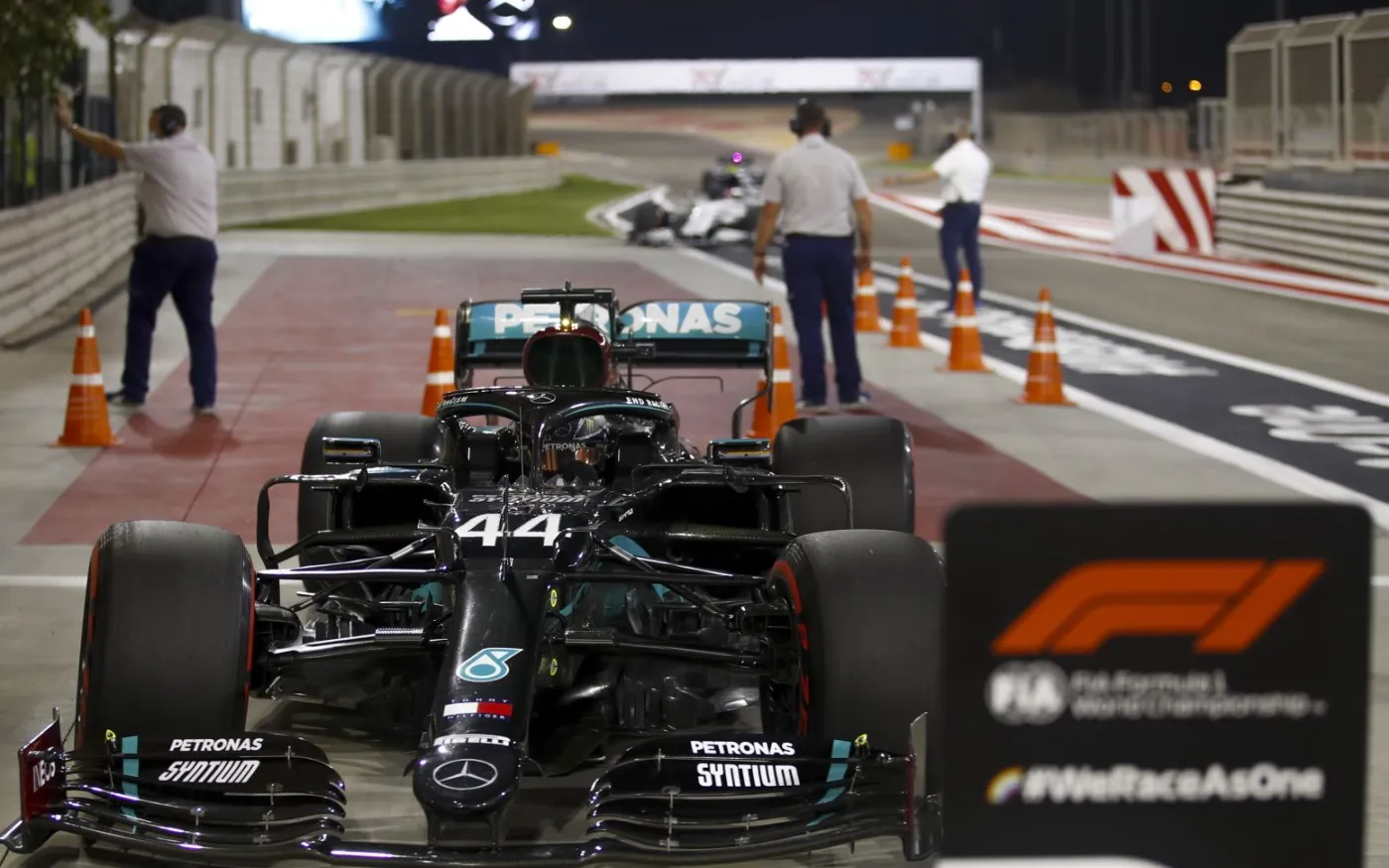 Formuła 1: Lewis Hamilton po raz 98. wywalczył pole position