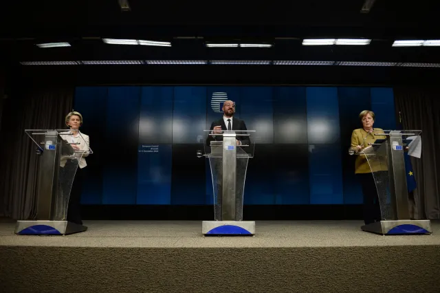 Merkel, Michel i von der Leyen zadowoleni z porozumienia w sprawie budżetu UE