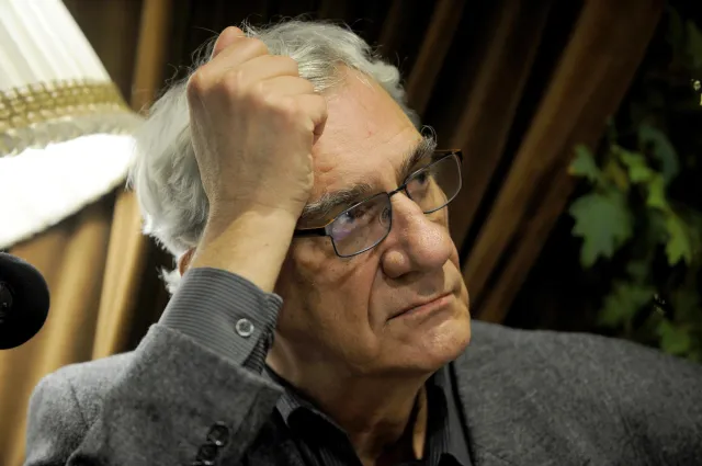 Zborowski i Materna także na liście osób zaszczepionych w puli z WUM-u