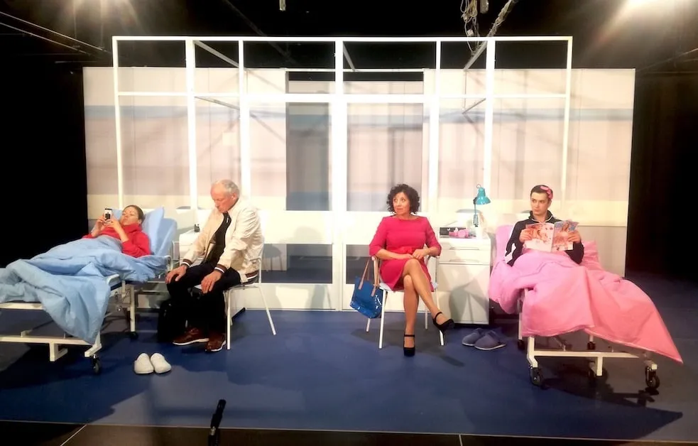 Premiera online spektaklu "Roma i Julian" Teatru Kwadrat w Warszawie