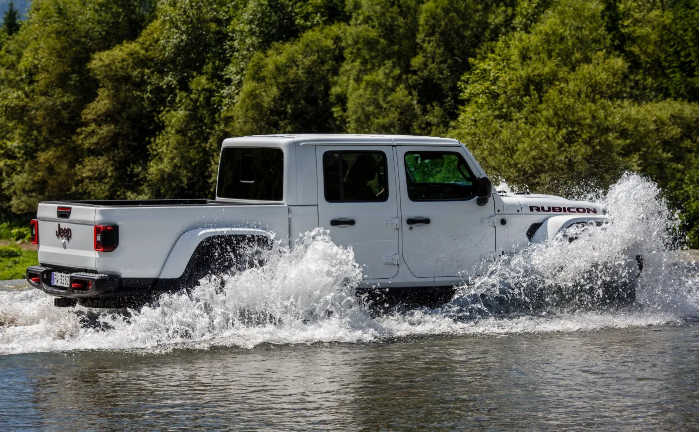 jeep-gladiator-37046405.jpg