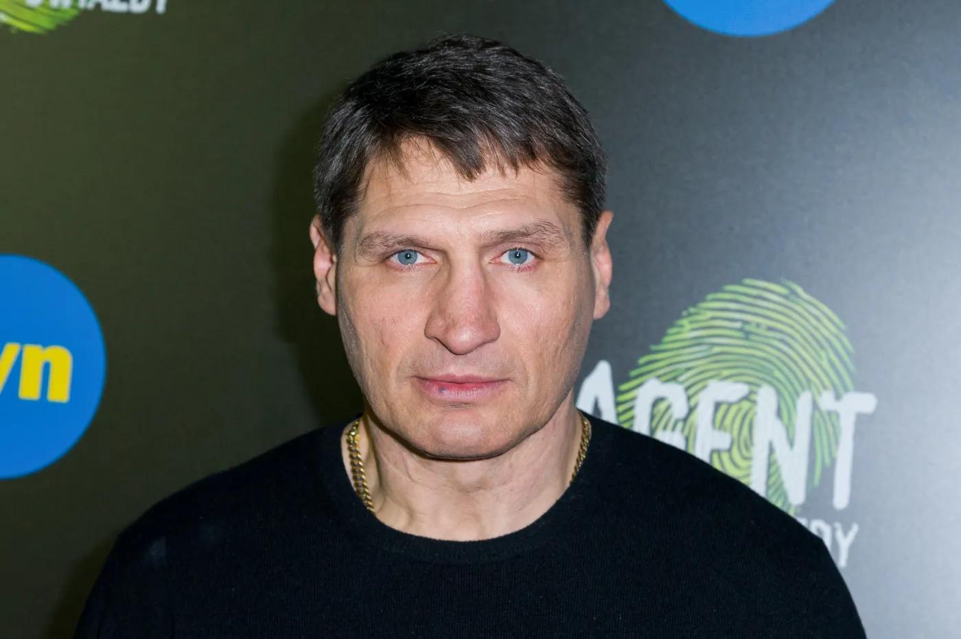 Zobacz, jak Andrzej Gołota walczy ze... śniegiem [FOTO]