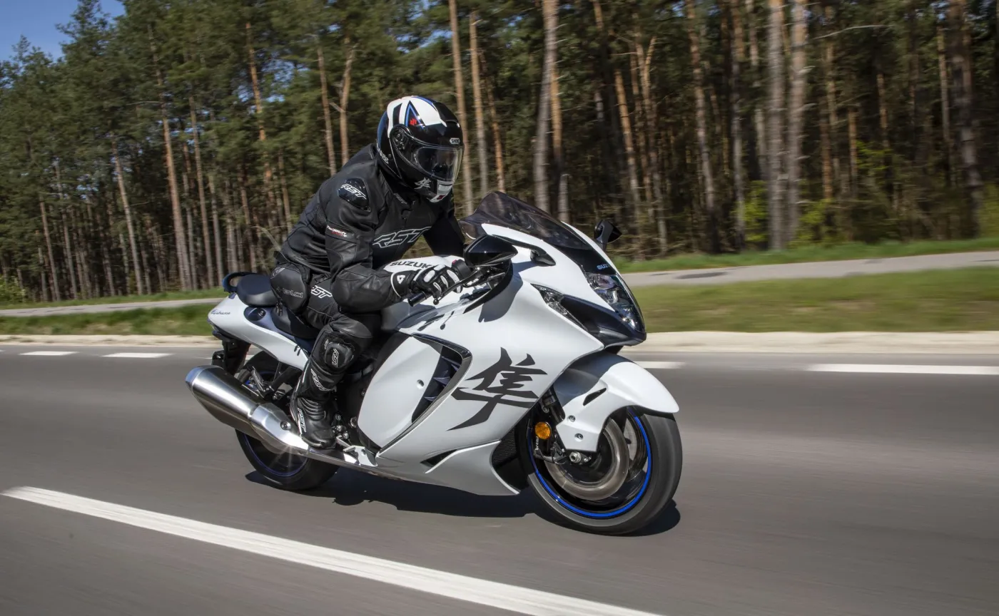 suzuki-hayabusa-37141645.jpg