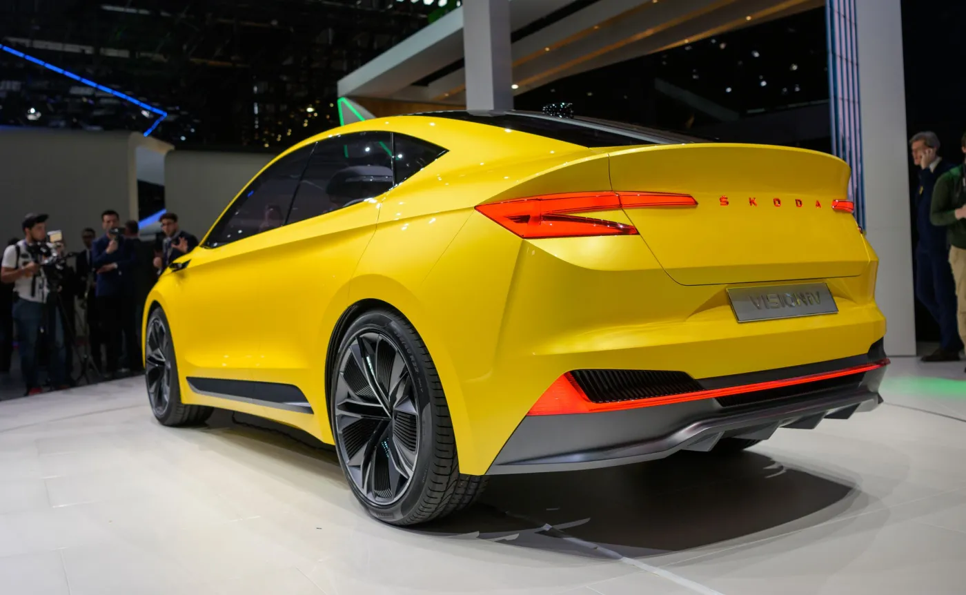 12183318-skoda-vision-iv.jpg